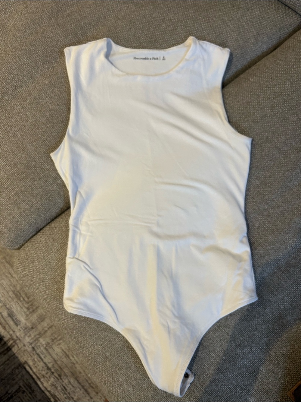 Abercrombie & Fitch White Scoop Neck Bodysuit, size small